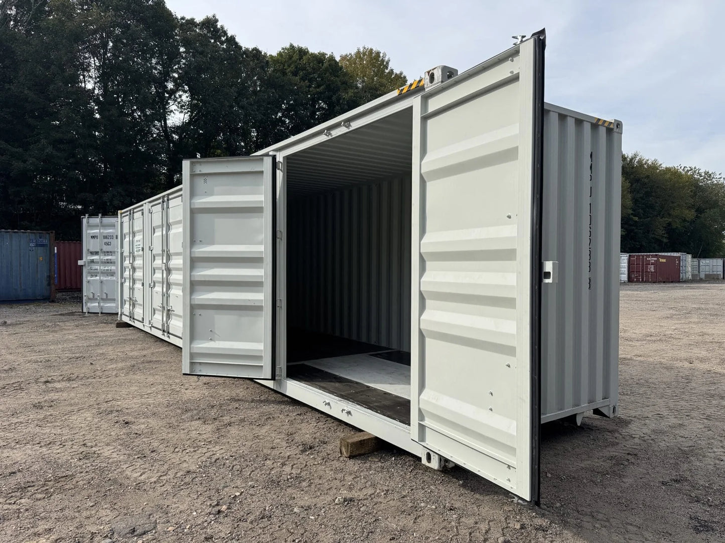 Contenedor 40 Pies High Cube con 4 Puertas Laterales – Gris – Usado Grado A