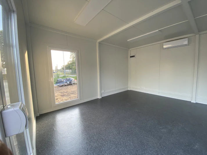 Contenedor de oficina tipo «London» 6,00 x 4,70 m